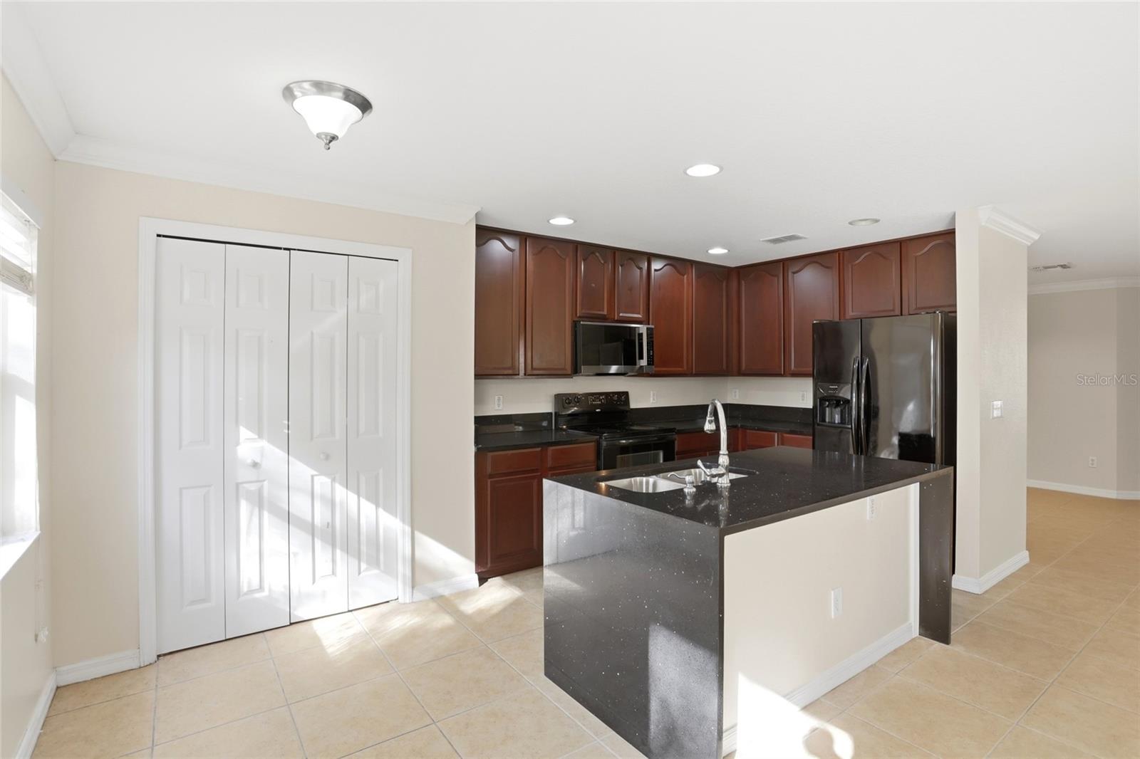 Image 8 of 33 For 3756 Collingwood Lane