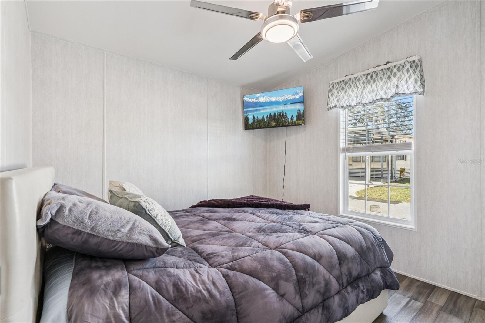 Image 12 of 33 For 38 Citrus Ridge Drive