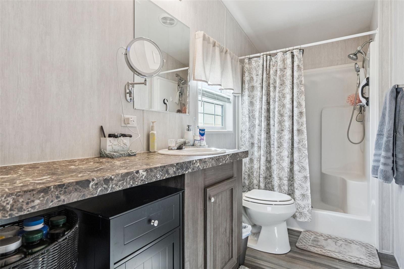 Image 20 of 33 For 38 Citrus Ridge Drive