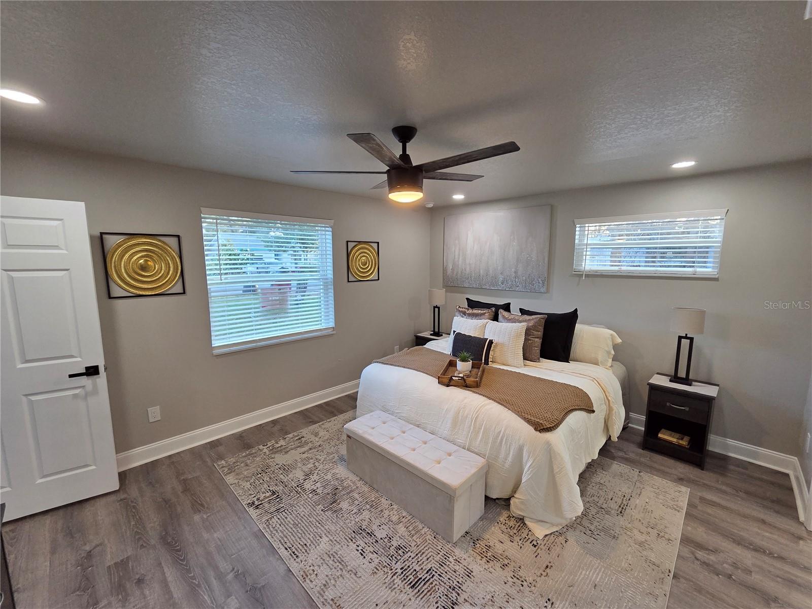 Image 14 of 64 For 1106 Valencia Road