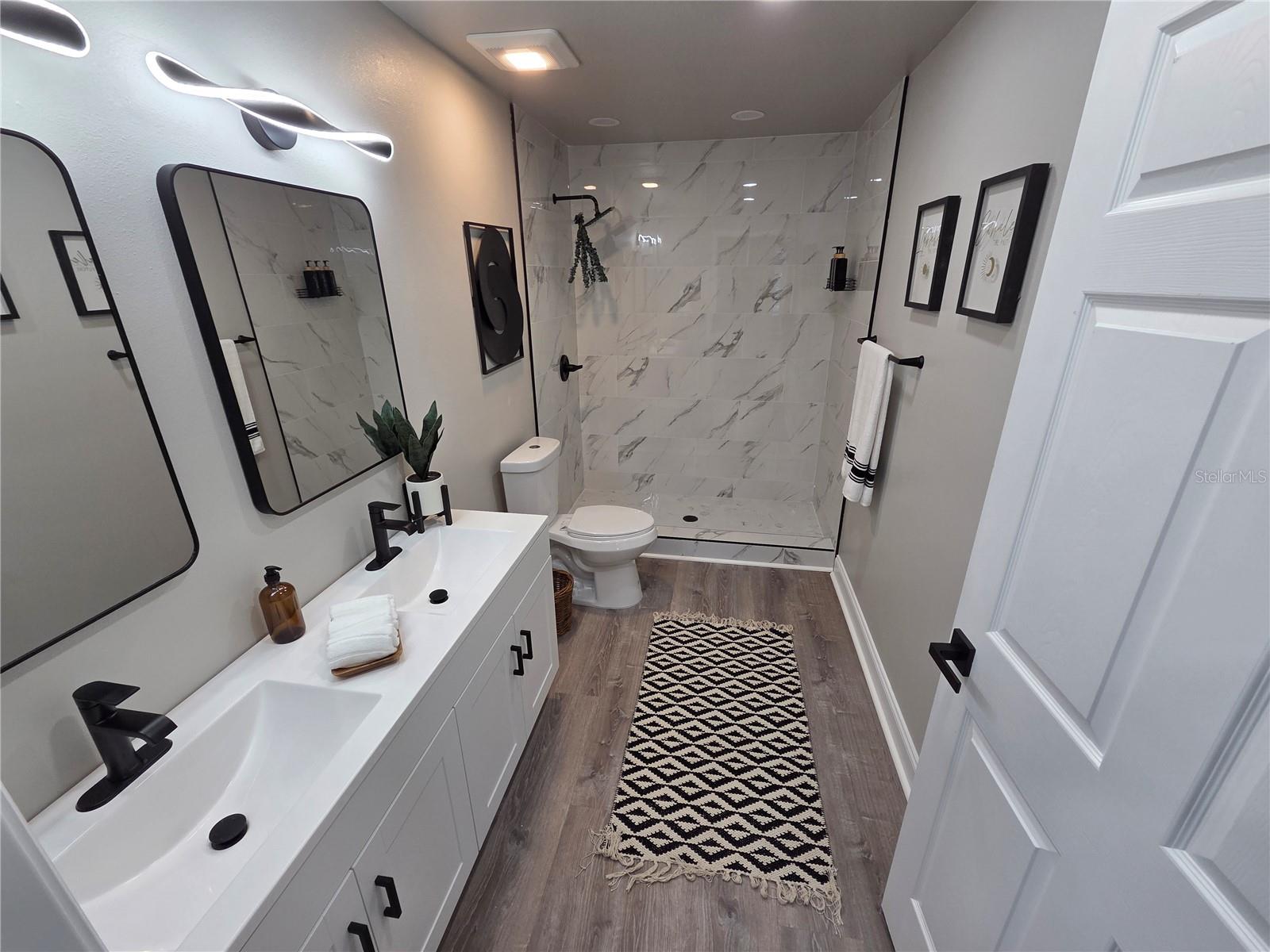 Image 19 of 64 For 1106 Valencia Road