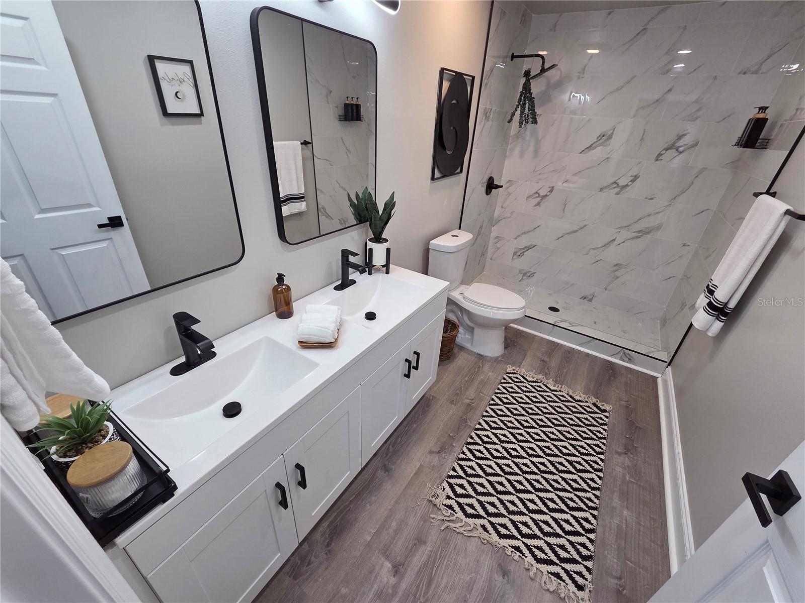 Image 20 of 64 For 1106 Valencia Road