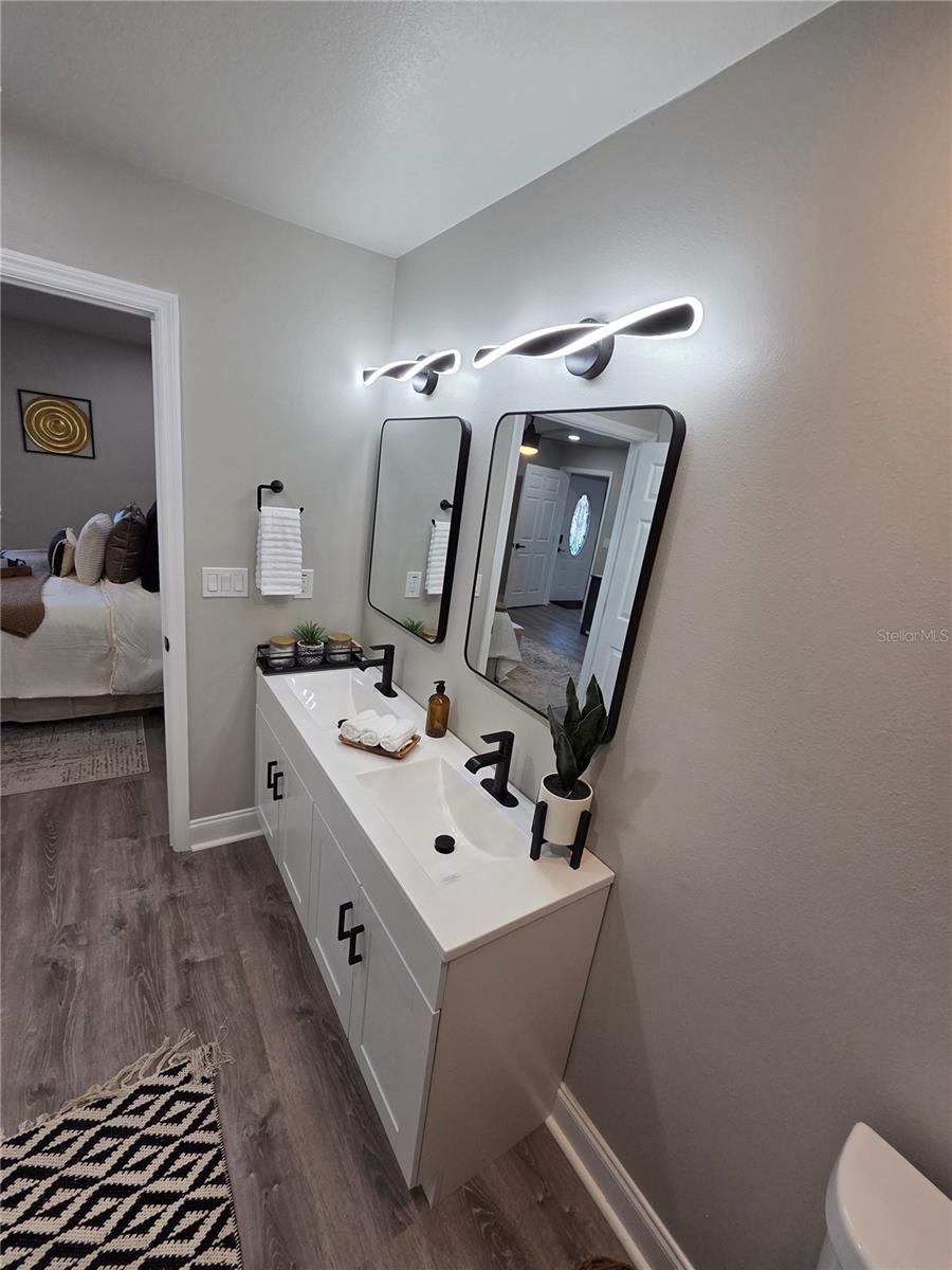 Image 26 of 64 For 1106 Valencia Road