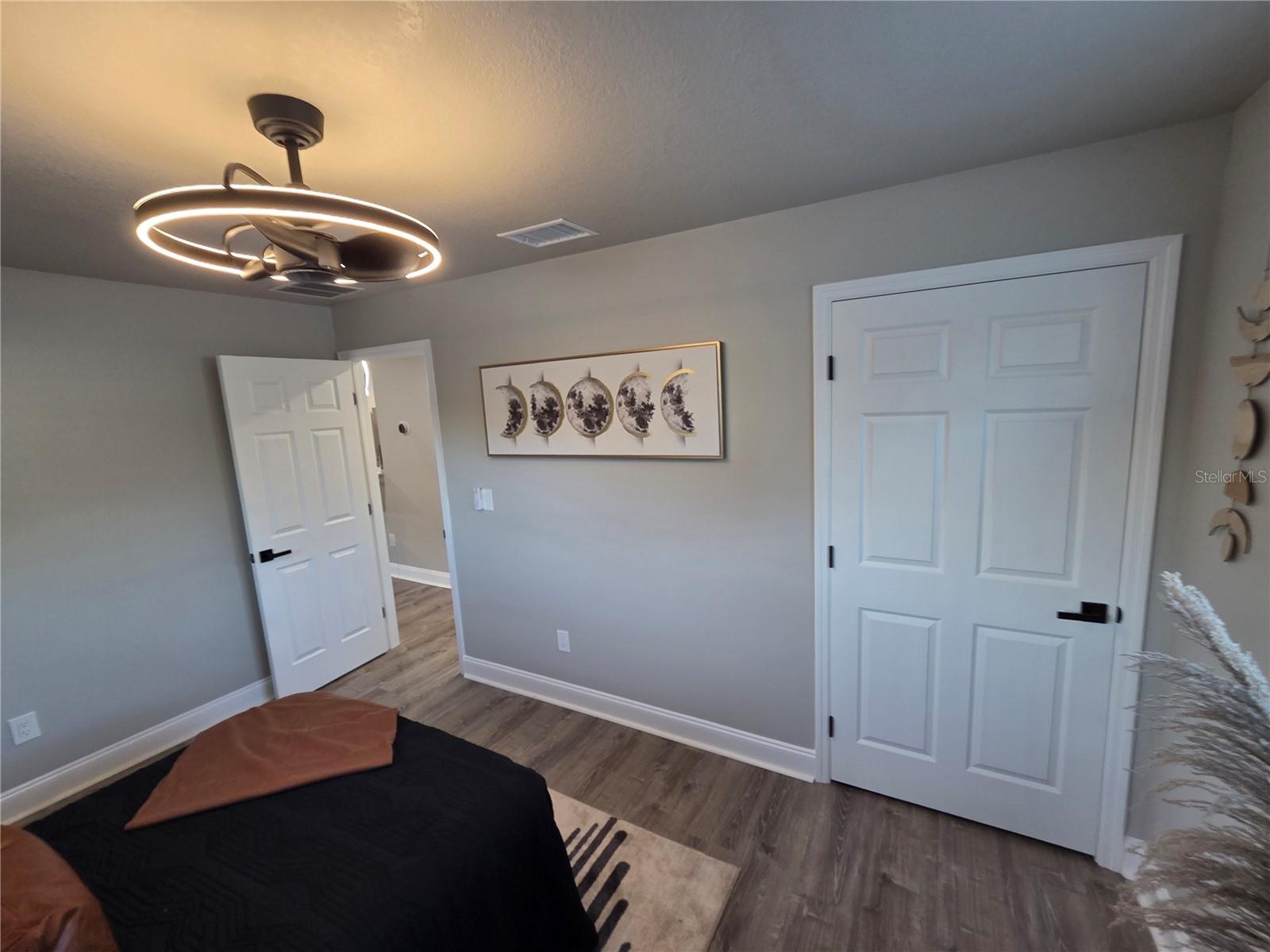 Image 29 of 64 For 1106 Valencia Road