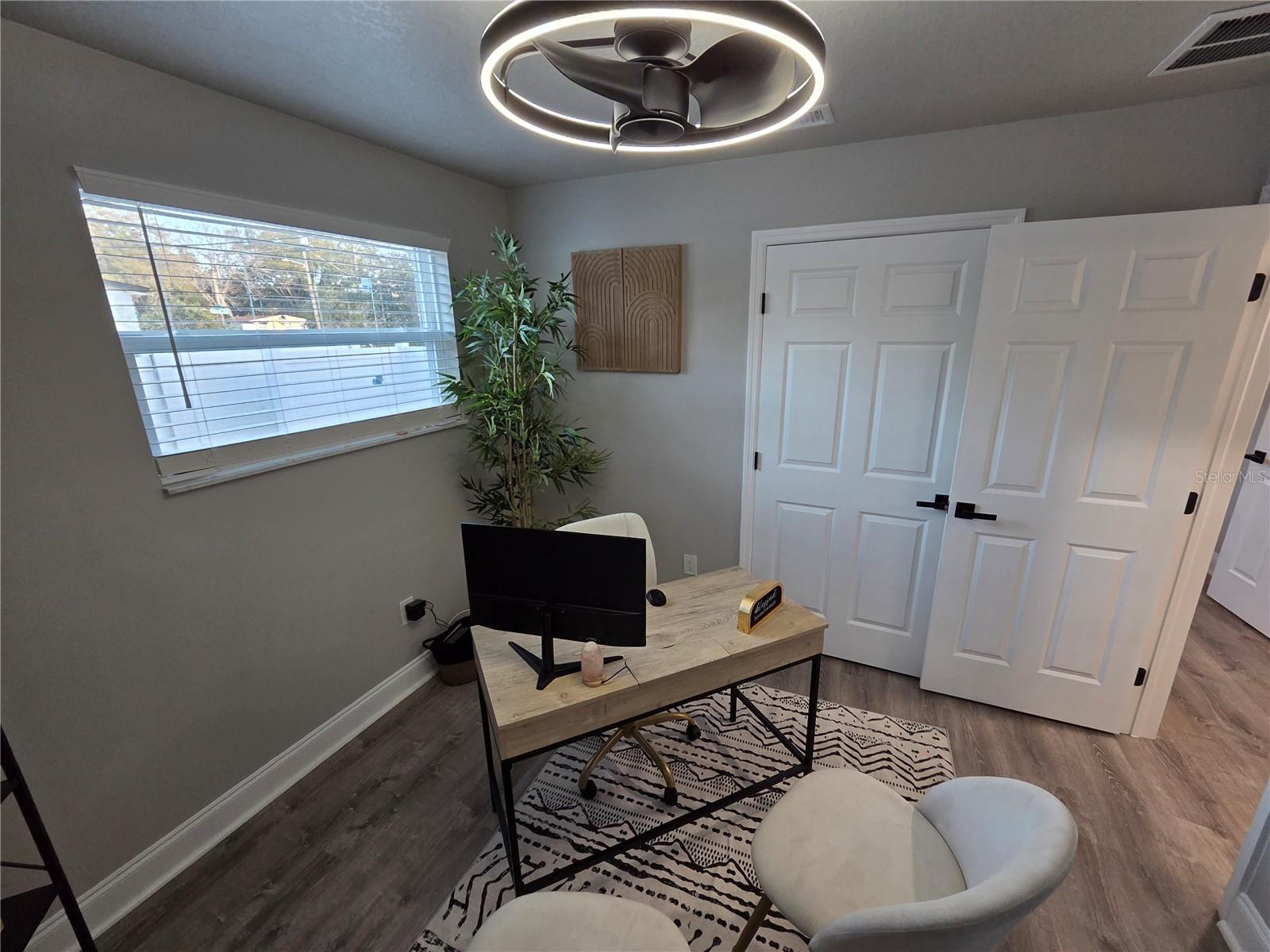 Image 32 of 64 For 1106 Valencia Road