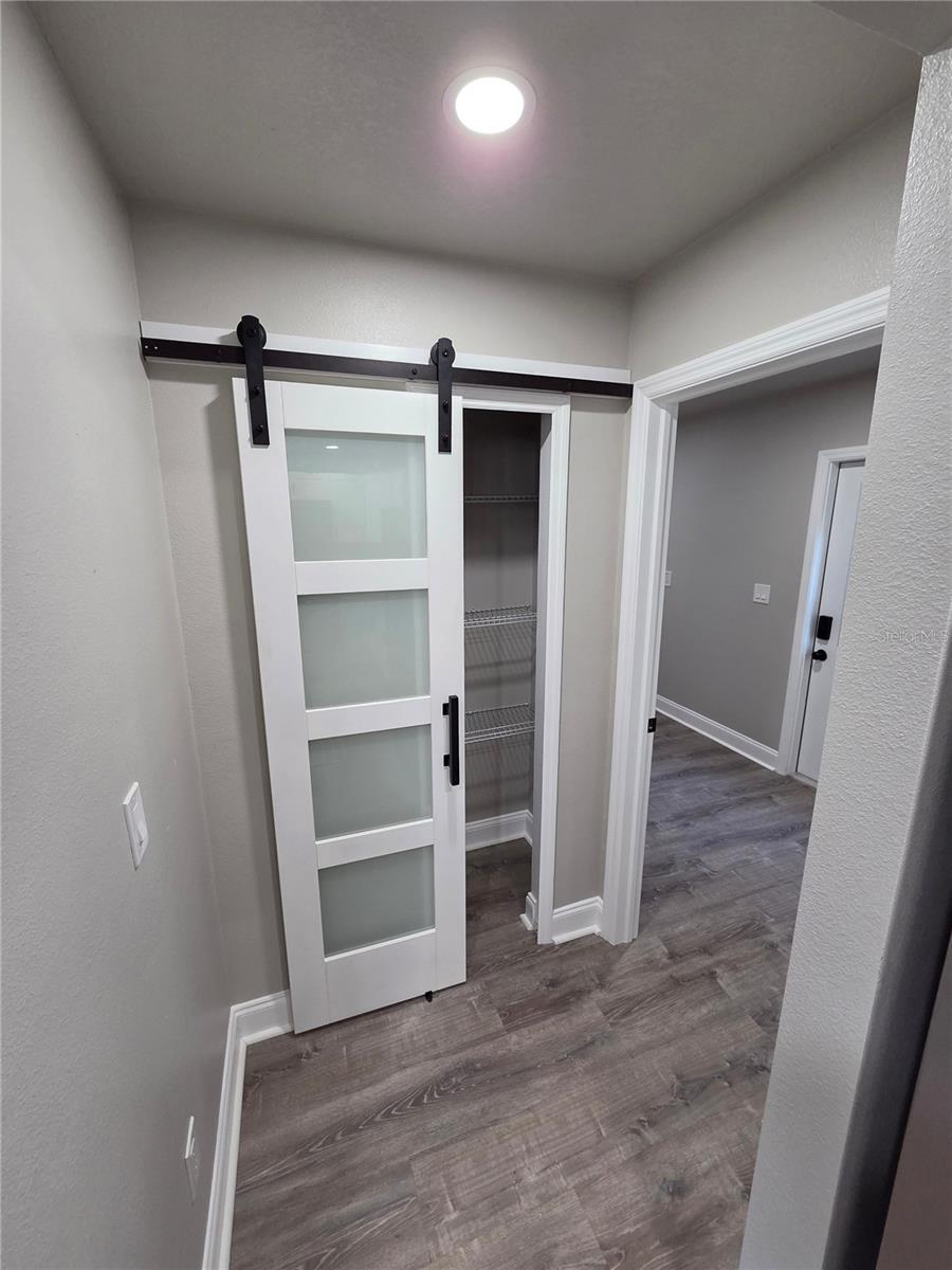 Image 42 of 64 For 1106 Valencia Road