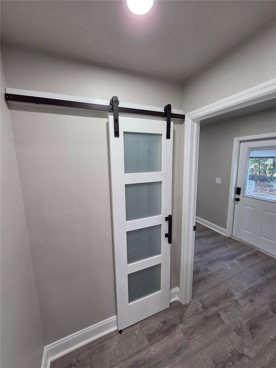 Image 43 of 64 For 1106 Valencia Road