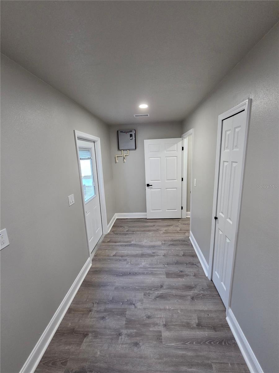 Image 45 of 64 For 1106 Valencia Road