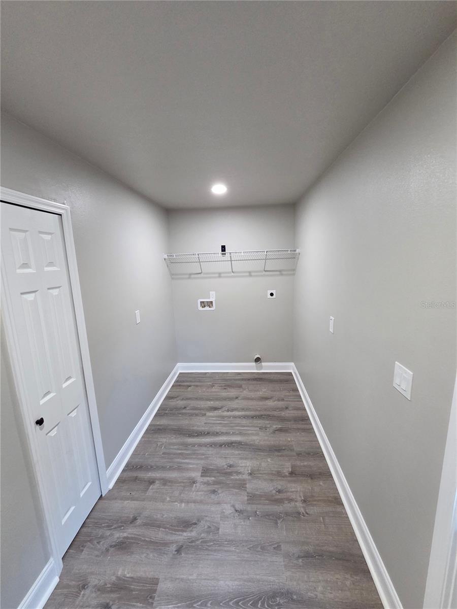 Image 46 of 64 For 1106 Valencia Road