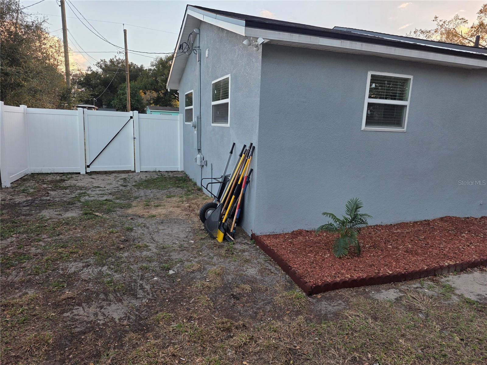 Image 50 of 64 For 1106 Valencia Road