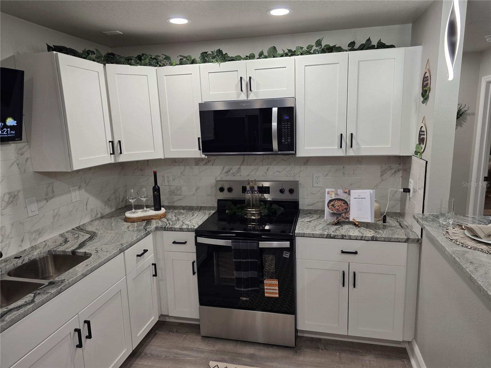 Image 54 of 64 For 1106 Valencia Road