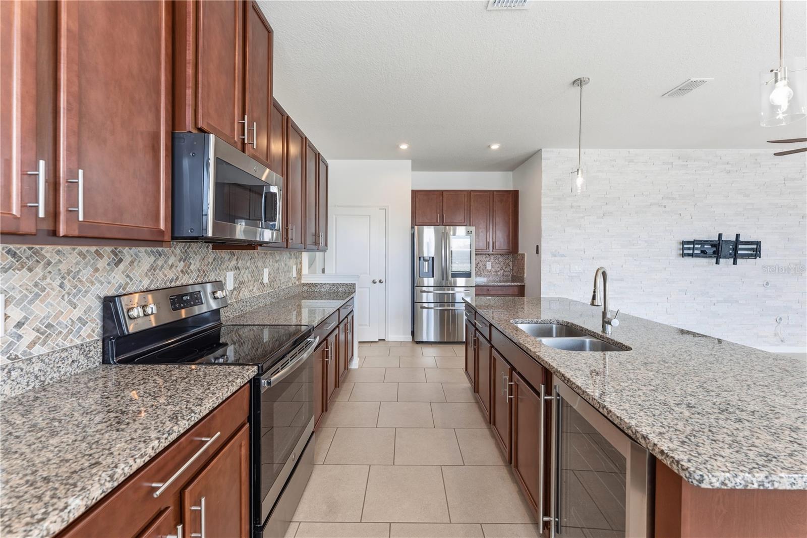 Image 3 of 31 For 2632 Pleasant Cypress Circle