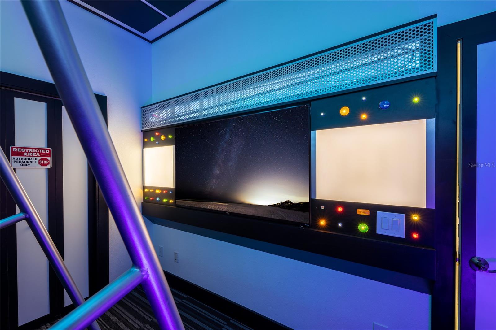 Image 33 of 100 For 7487 Gathering Drive