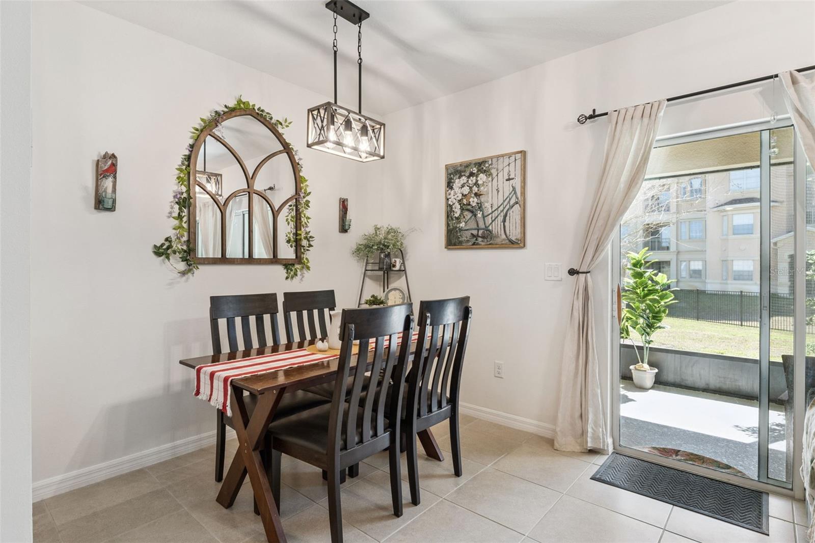 Image 10 of 40 For 427 Arbor Lakes Drive