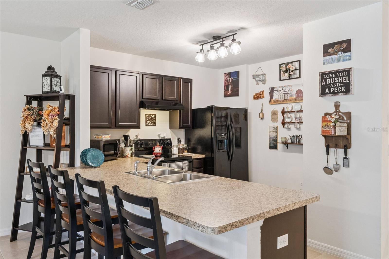 Image 12 of 40 For 427 Arbor Lakes Drive