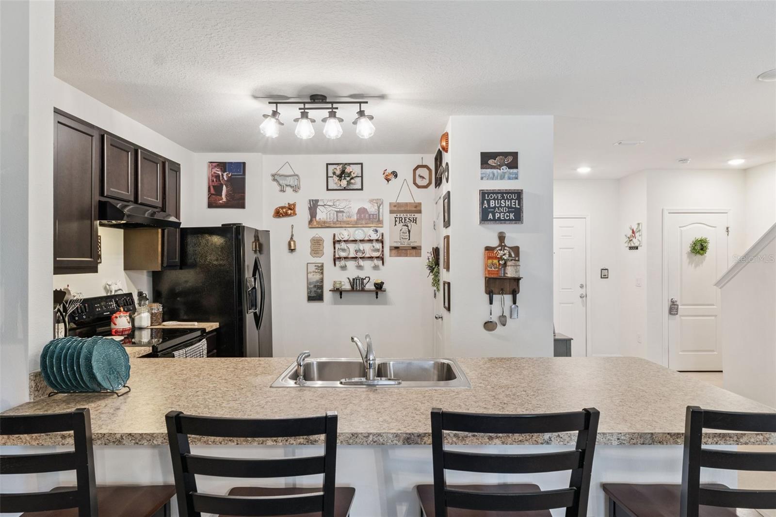 Image 13 of 40 For 427 Arbor Lakes Drive