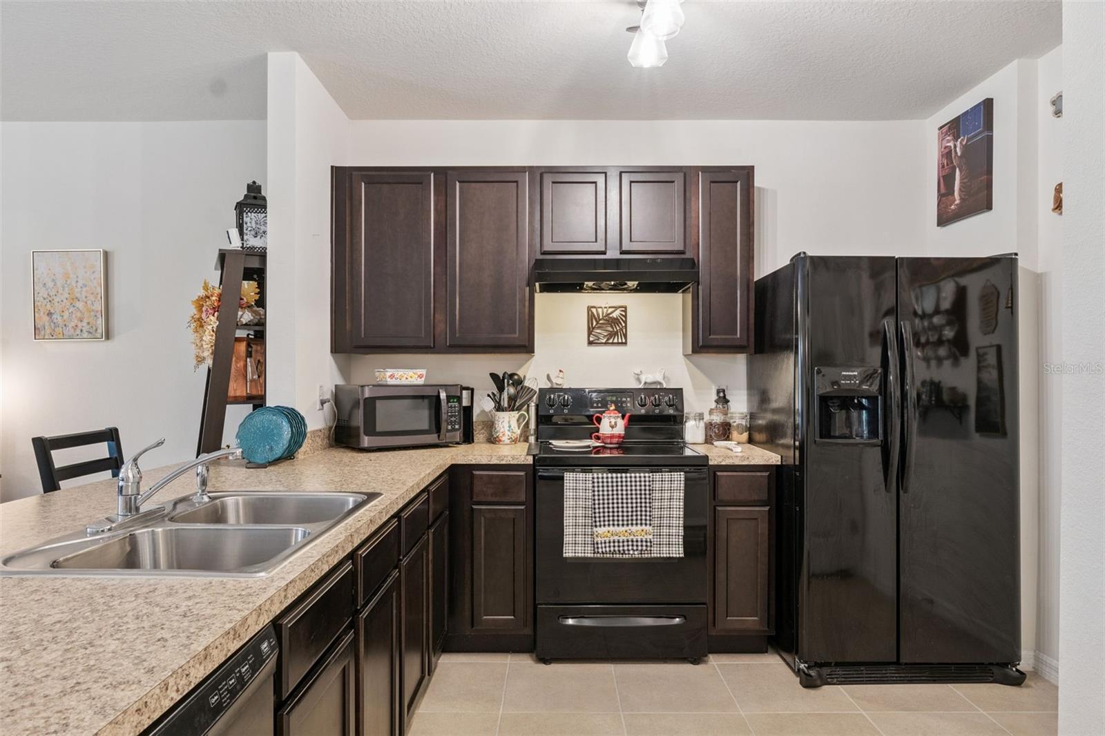 Image 15 of 40 For 427 Arbor Lakes Drive