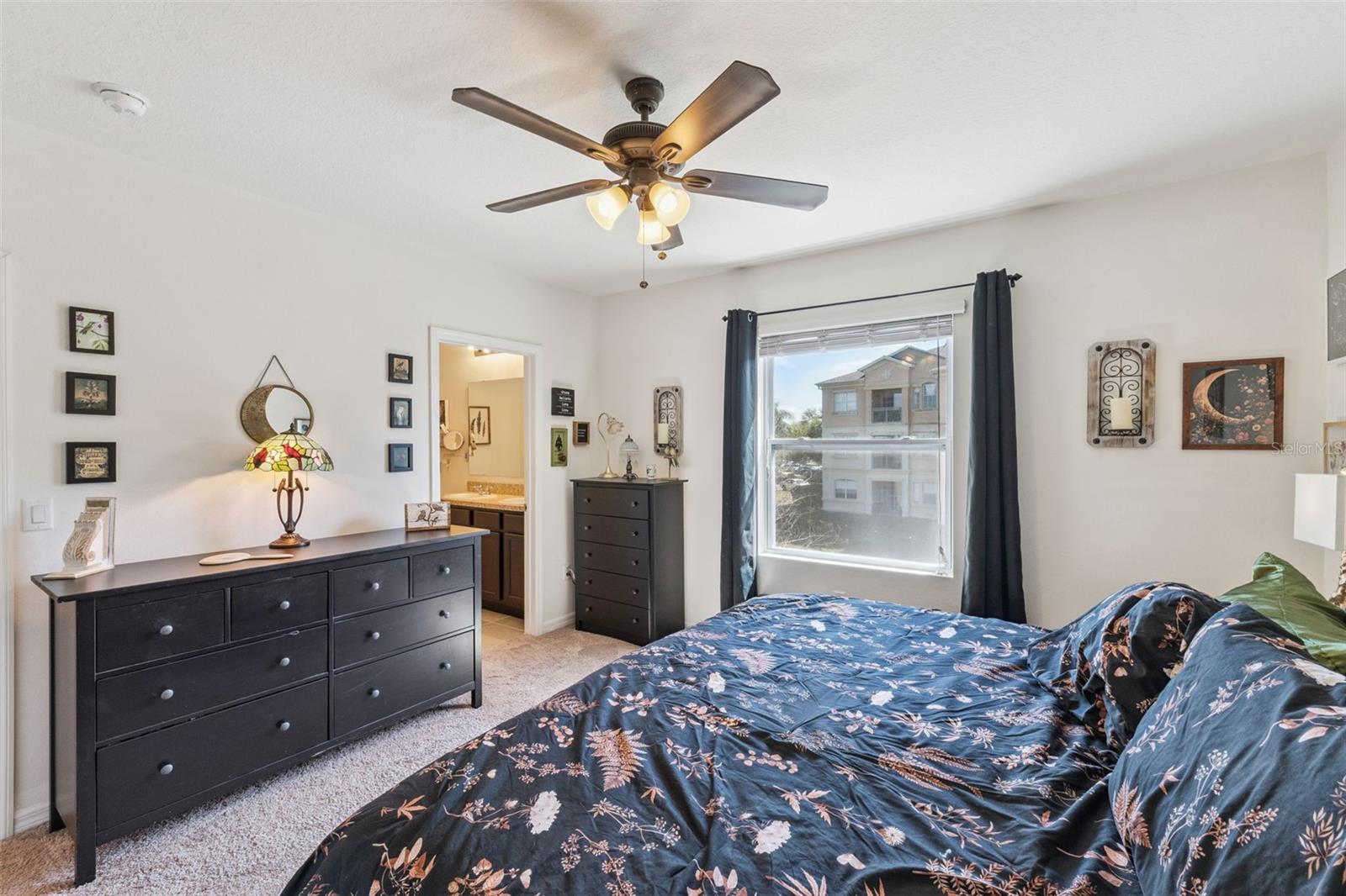 Image 18 of 40 For 427 Arbor Lakes Drive