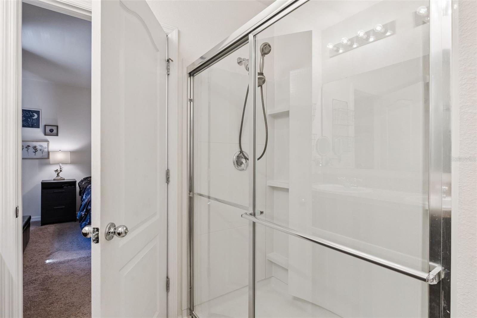 Image 21 of 40 For 427 Arbor Lakes Drive