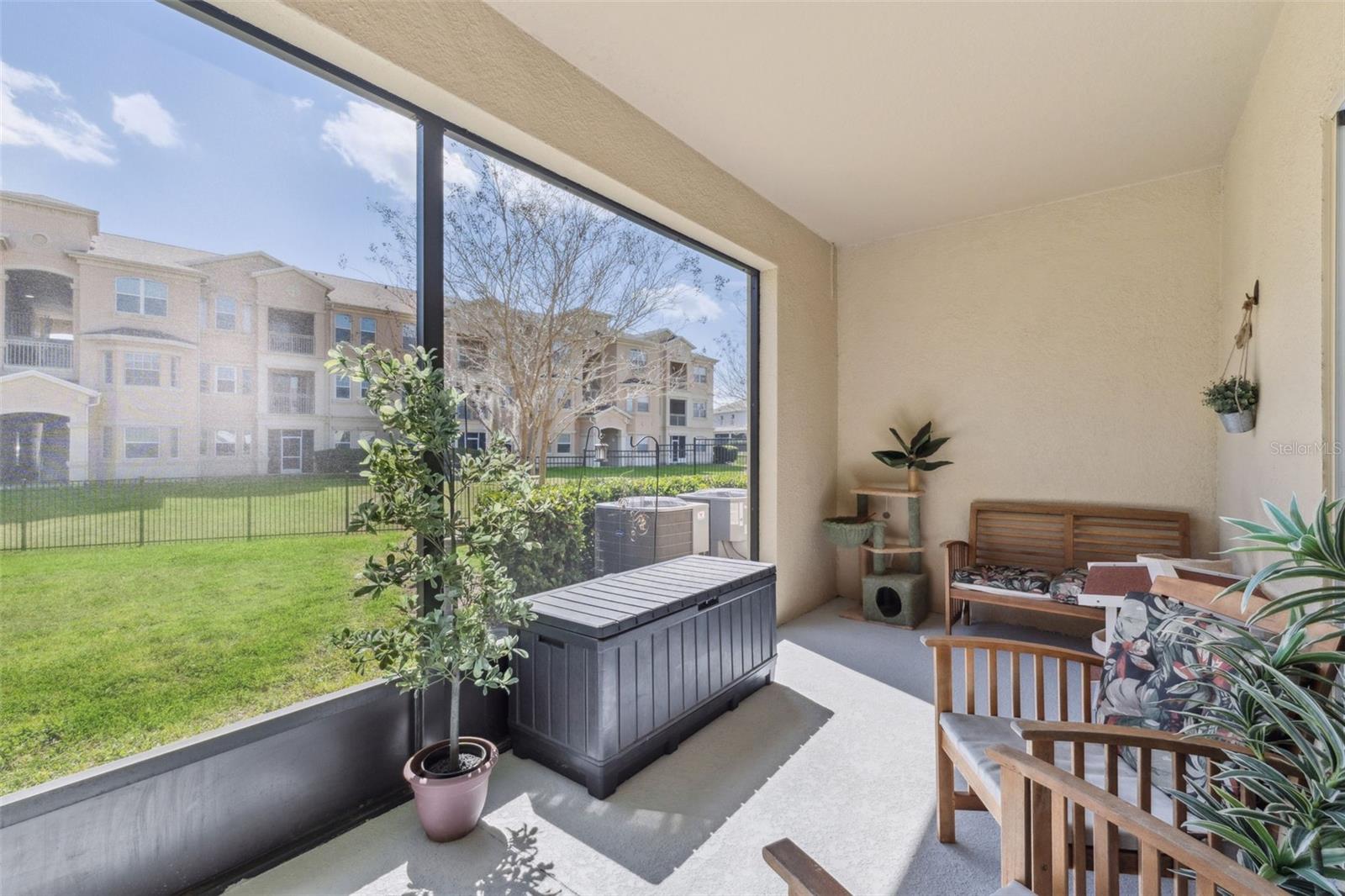 Image 27 of 40 For 427 Arbor Lakes Drive