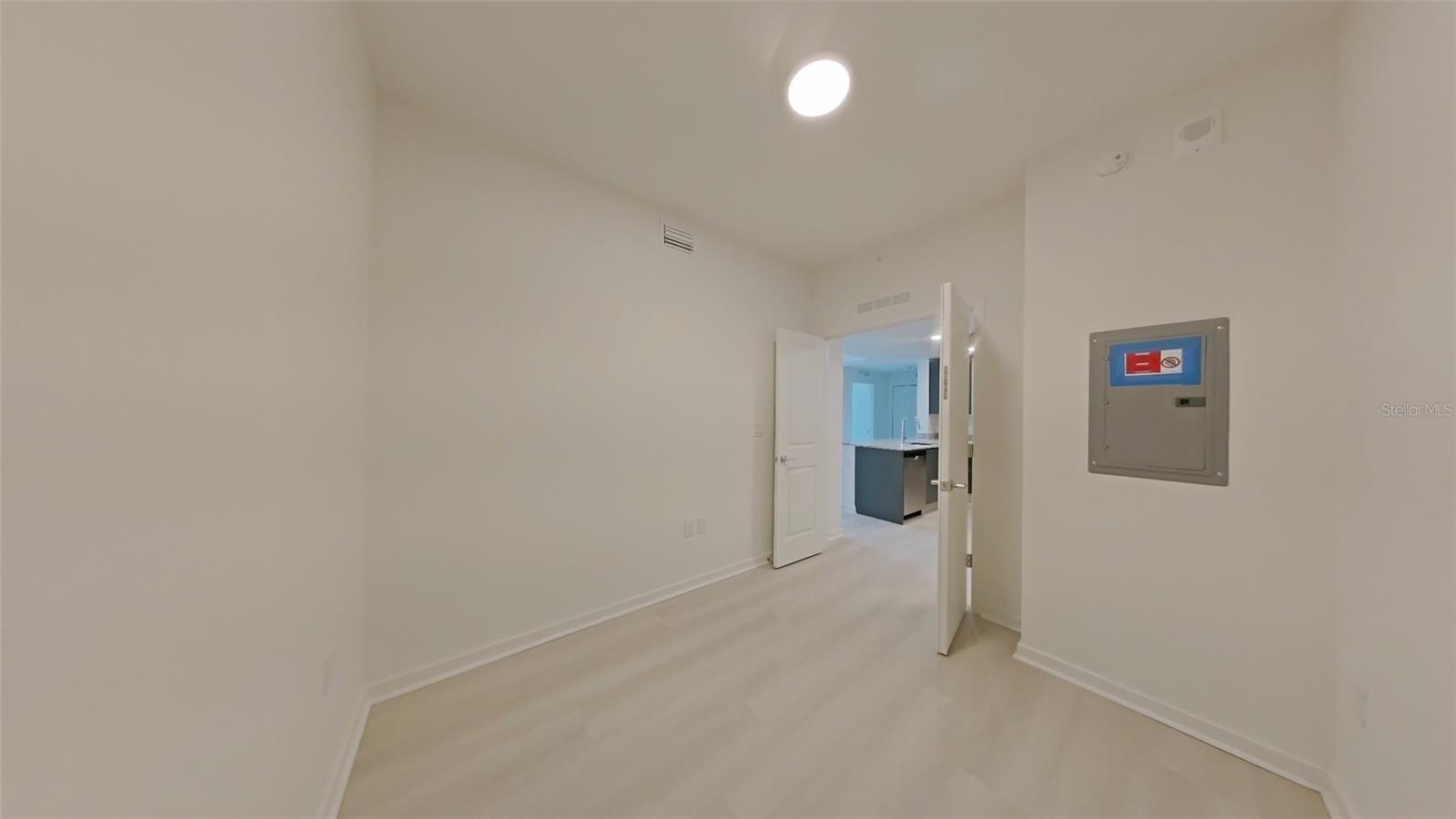 Image 3 of 10 For 5587 Millenia Boulevard 408