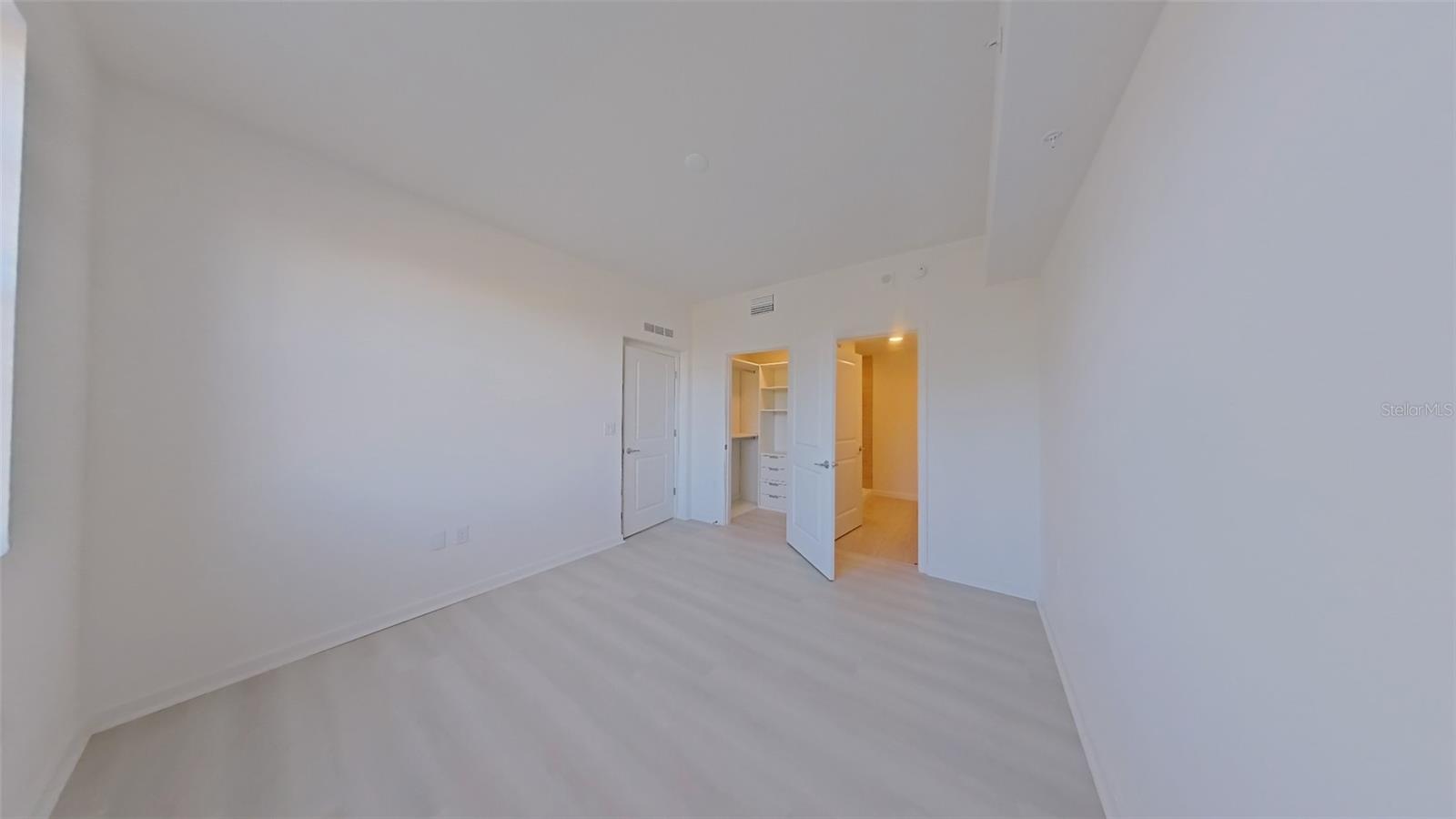 Image 6 of 10 For 5587 Millenia Boulevard 408