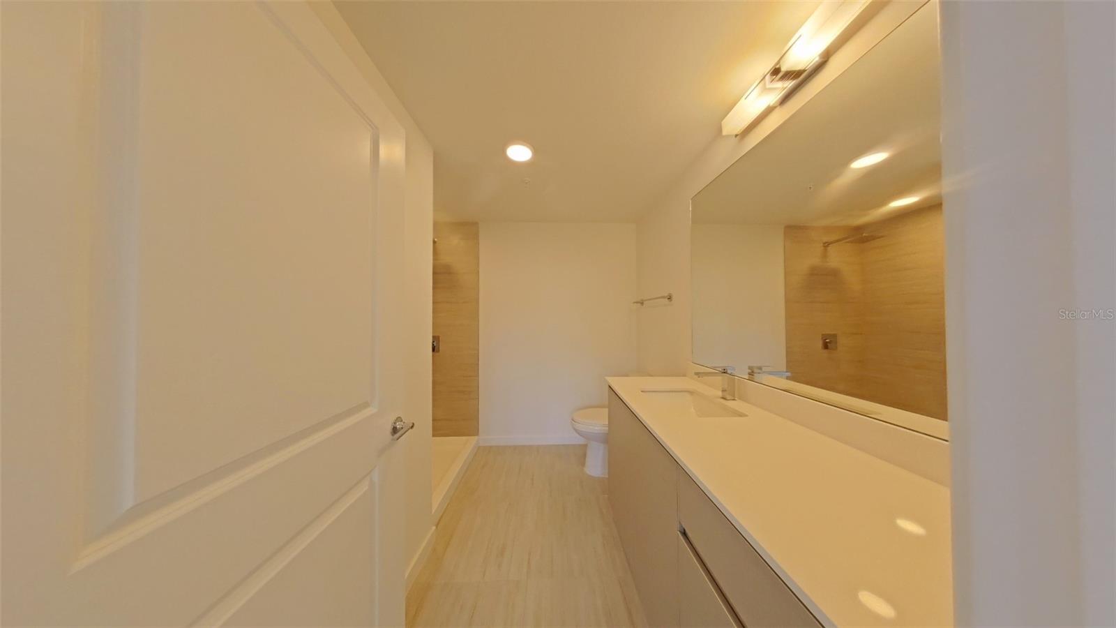 Image 8 of 10 For 5587 Millenia Boulevard 408