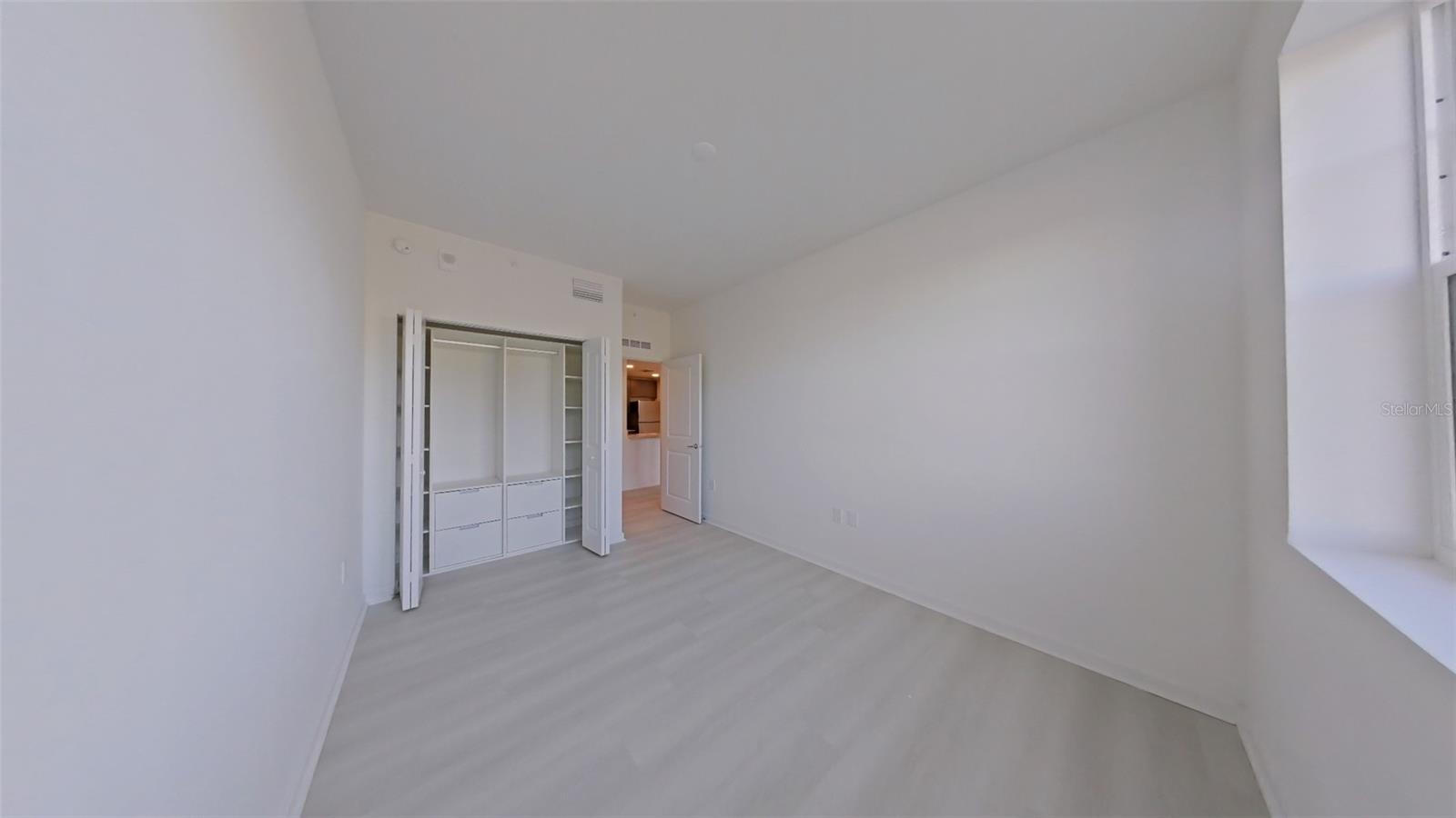 Image 9 of 10 For 5587 Millenia Boulevard 408