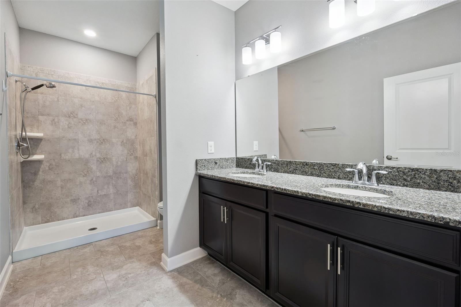 Image 11 of 29 For 3825 Quaint Lane F