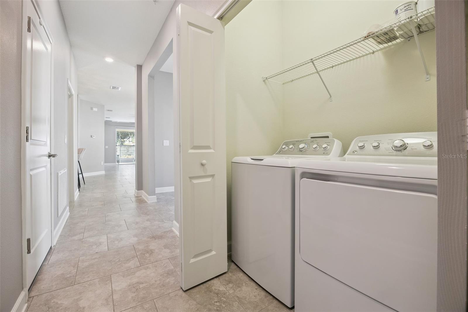 Image 16 of 29 For 3825 Quaint Lane F