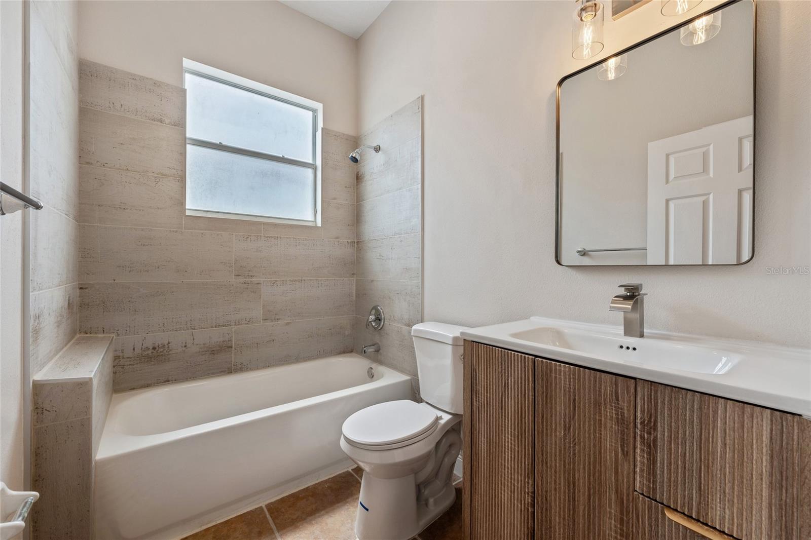 Image 16 of 24 For 3336 Herringridge Drive