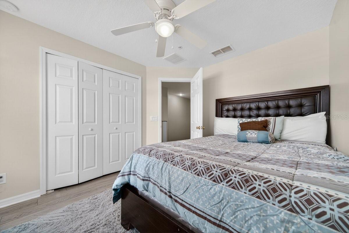 Image 18 of 28 For 471 Harbor Winds Court