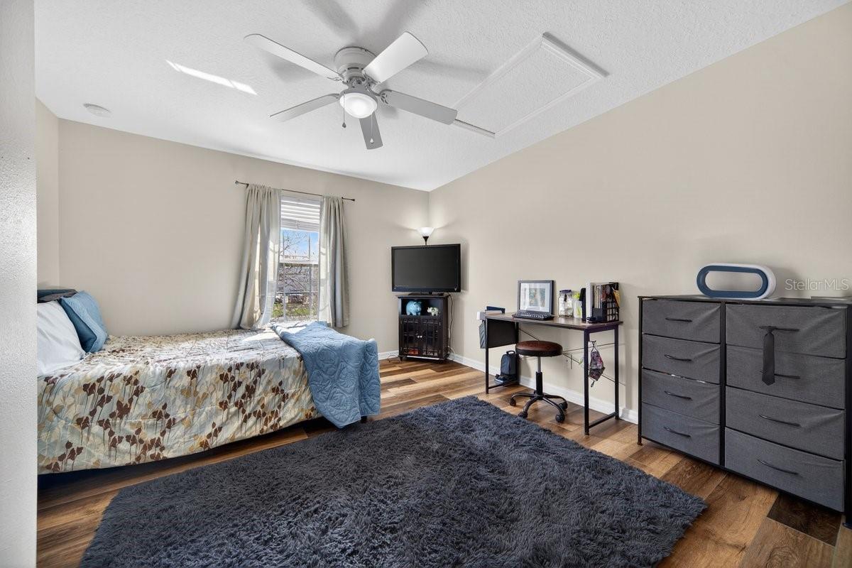 Image 20 of 28 For 471 Harbor Winds Court