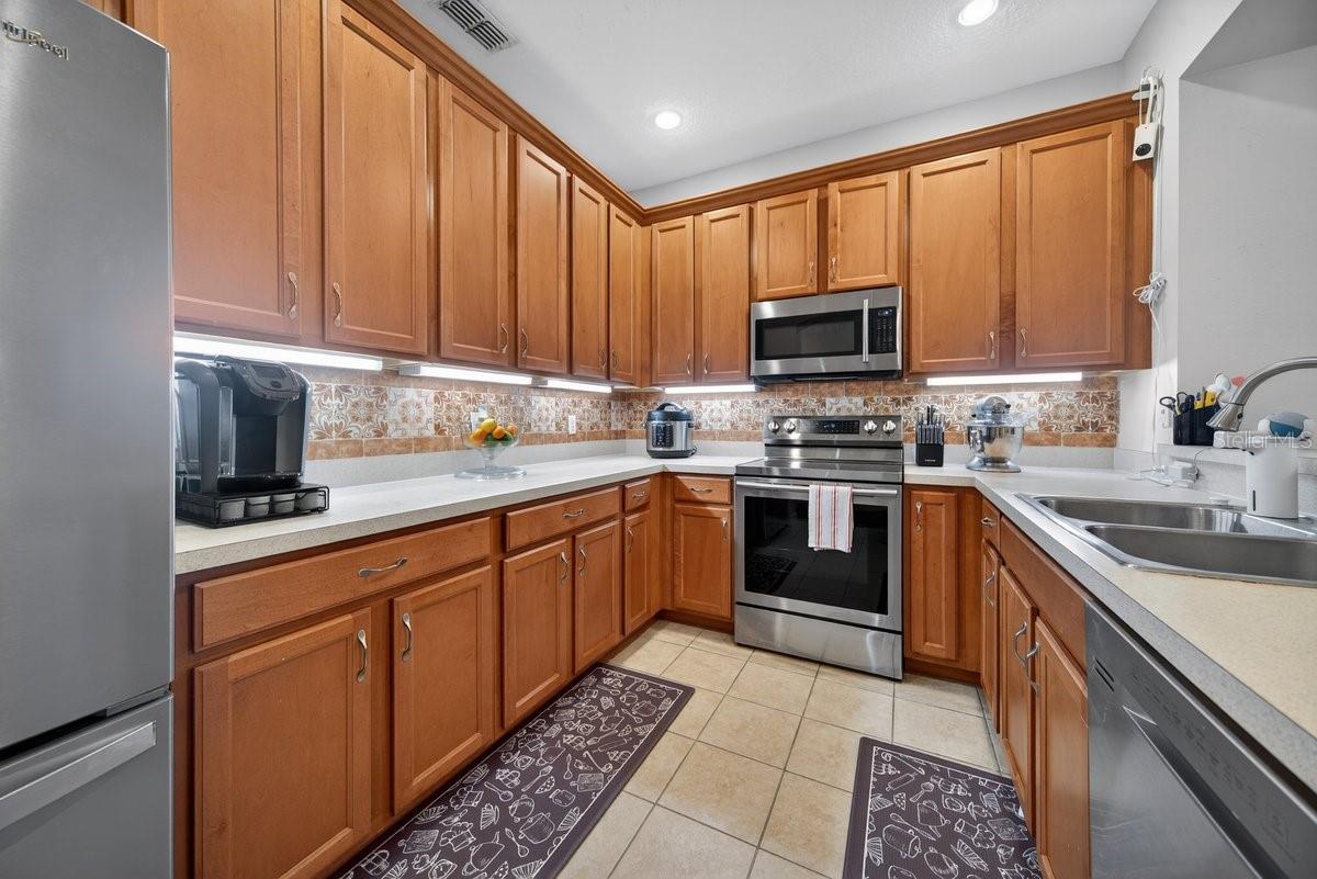 Image 6 of 28 For 471 Harbor Winds Court