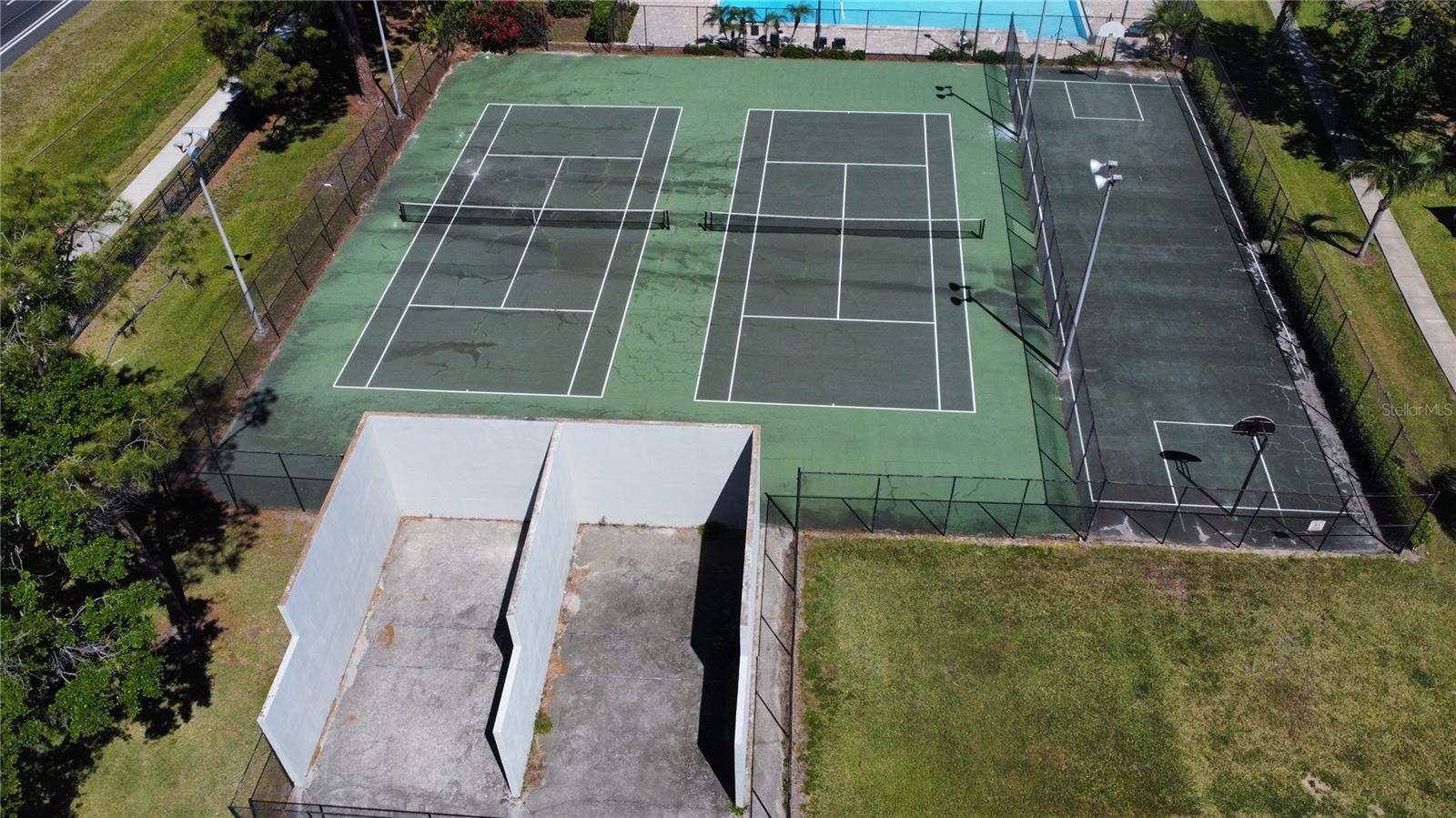 Image 14 of 16 For 4122 White Pine Avenue 1-3