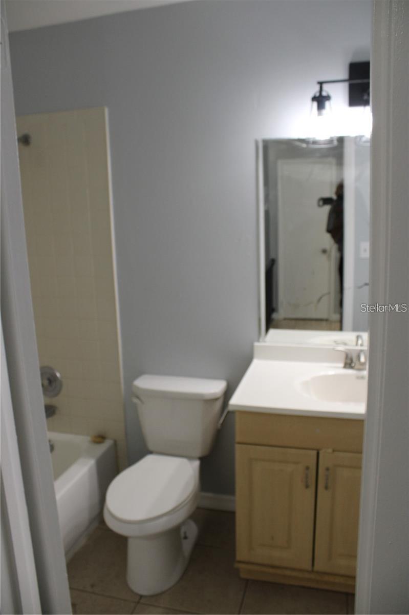 Image 8 of 16 For 4122 White Pine Avenue 1-3