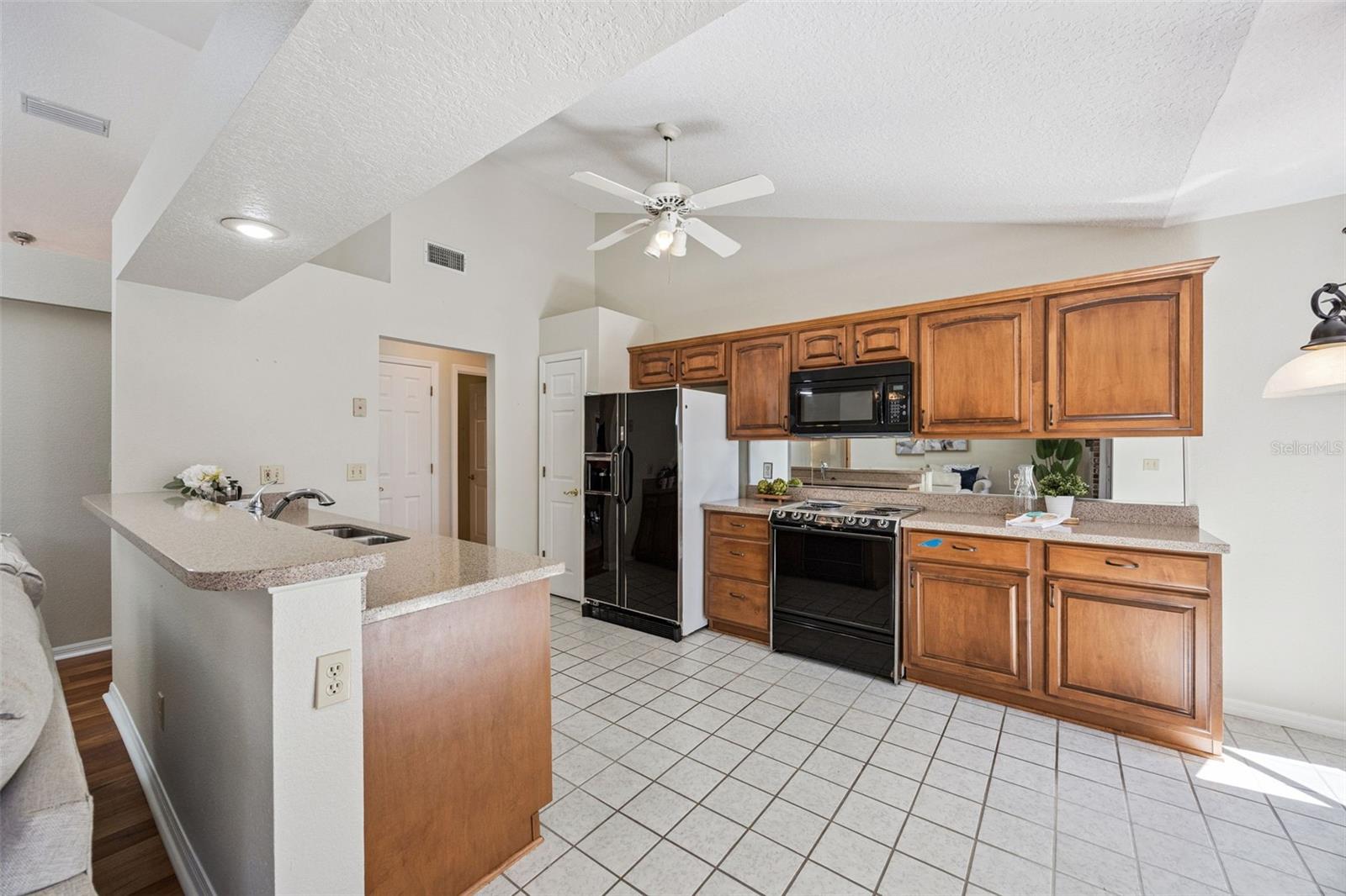 Image 10 of 43 For 108 Oak View Circle