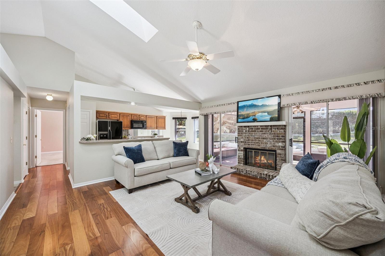 Image 15 of 43 For 108 Oak View Circle