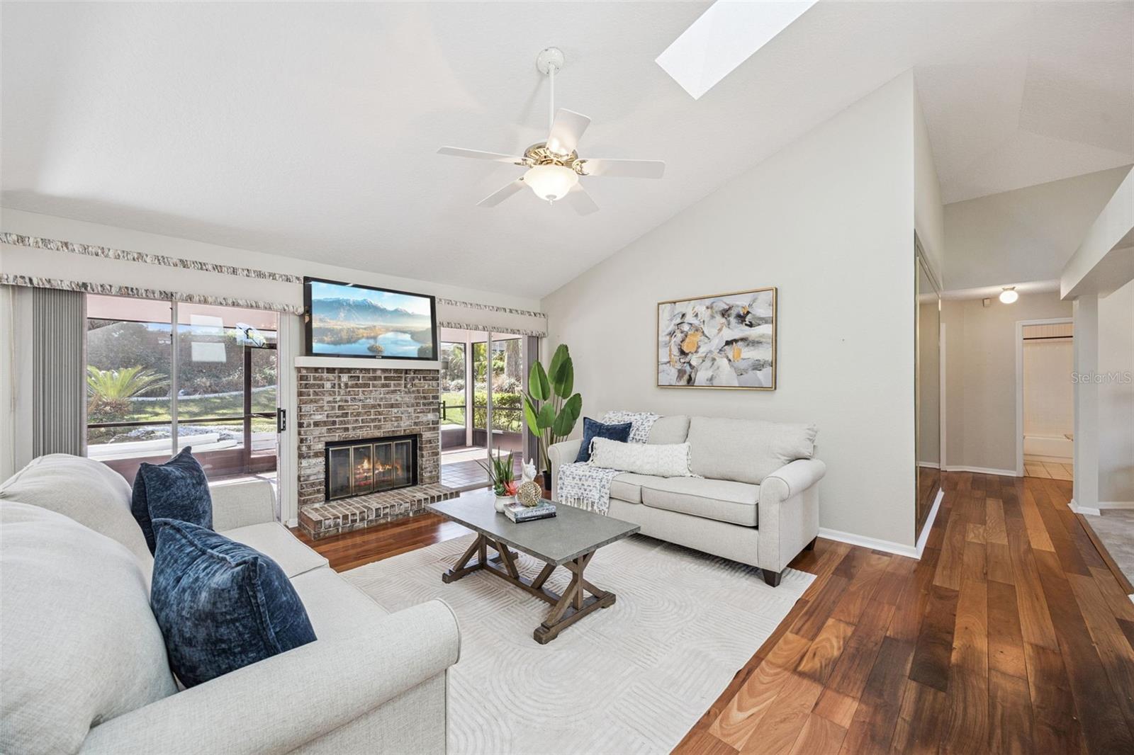 Image 16 of 43 For 108 Oak View Circle