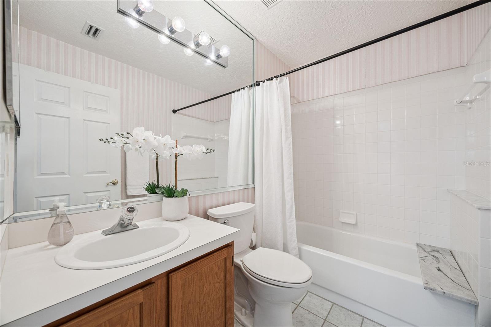 Image 32 of 43 For 108 Oak View Circle