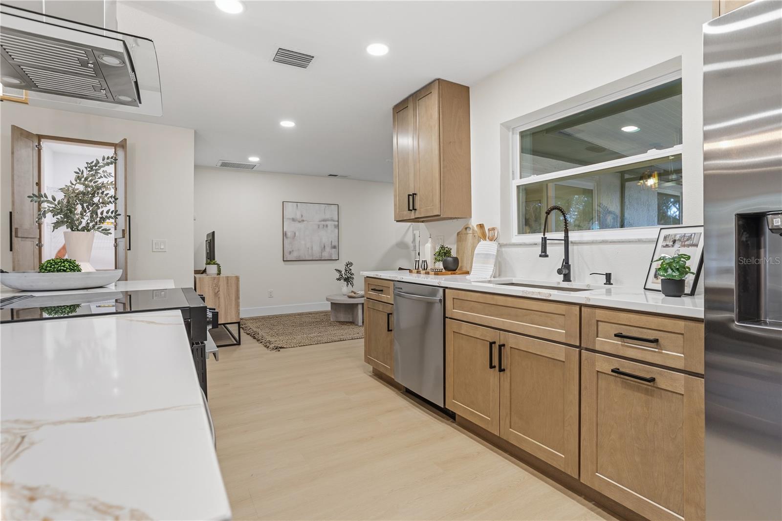 Image 16 of 49 For 1636 Sandpiper Trail