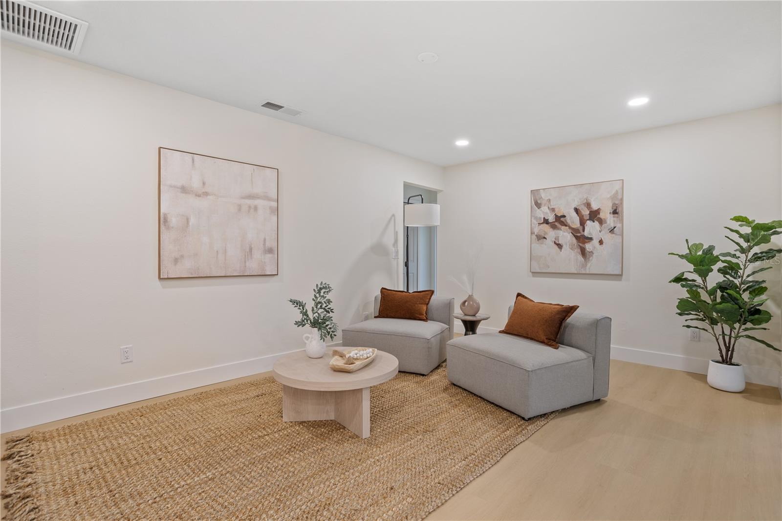 Image 17 of 49 For 1636 Sandpiper Trail