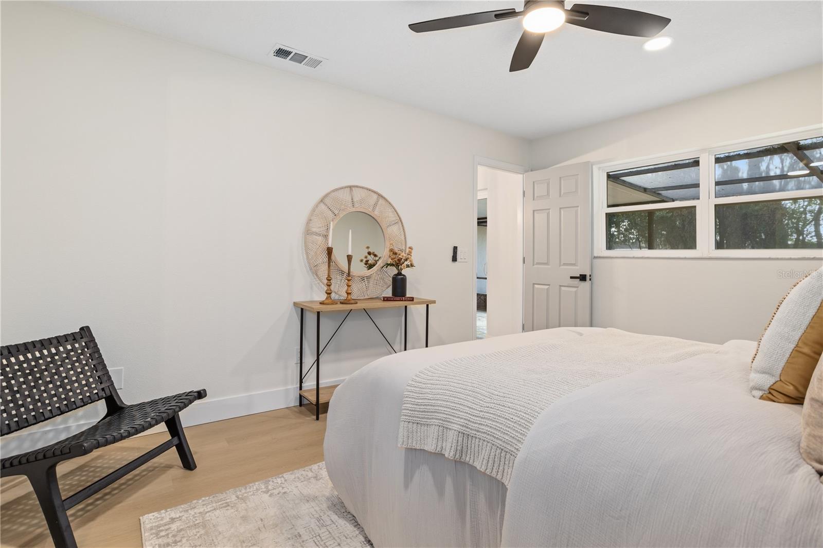 Image 21 of 49 For 1636 Sandpiper Trail