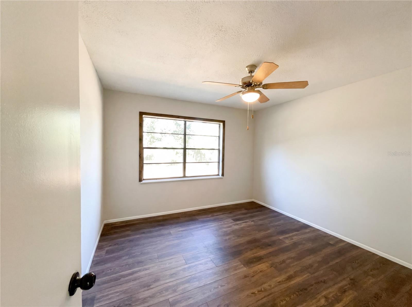 Image 15 of 21 For 2041 Spencer Street