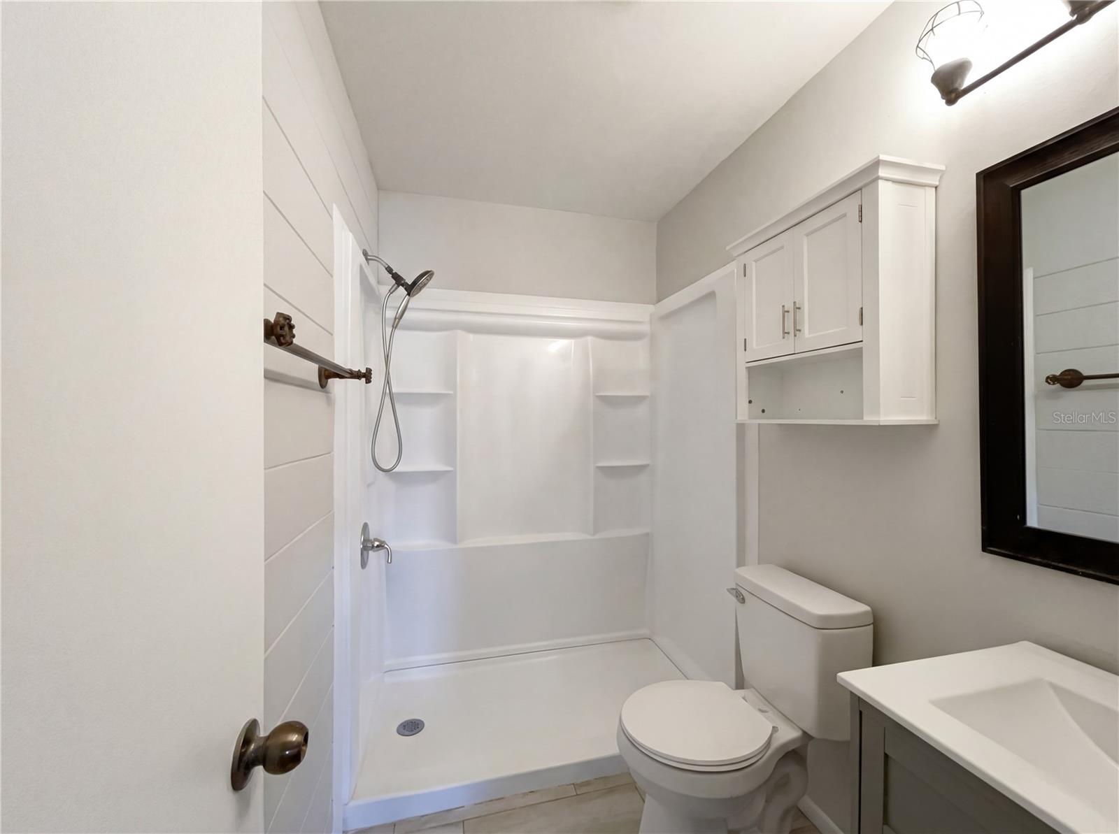 Image 17 of 21 For 2041 Spencer Street