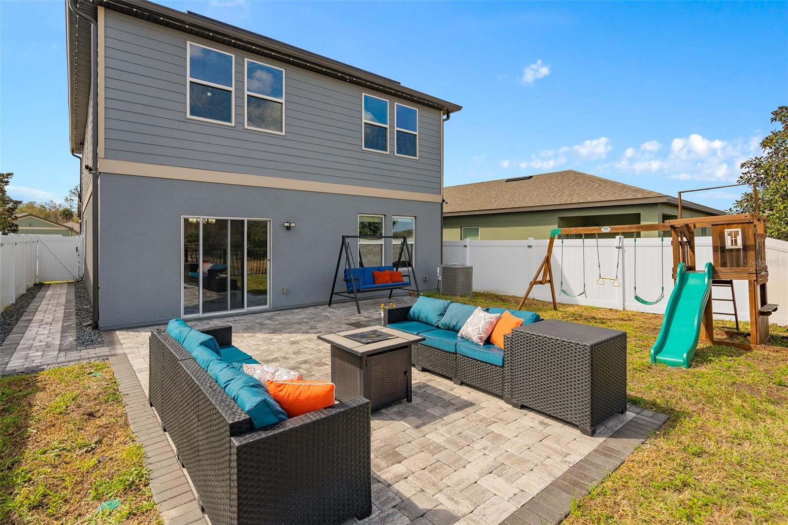 Image 2 of 40 For 2336 Litchfield Loop