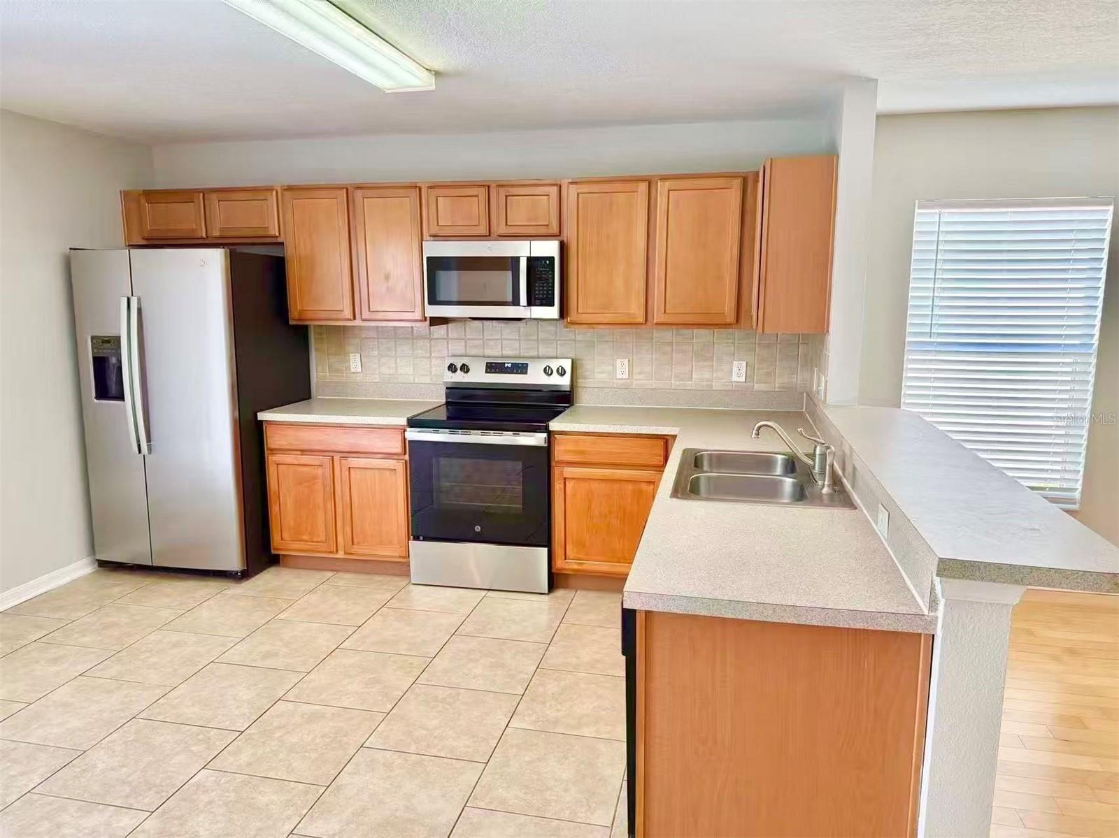 Image 4 of 19 For 736 Bristol Forest Way