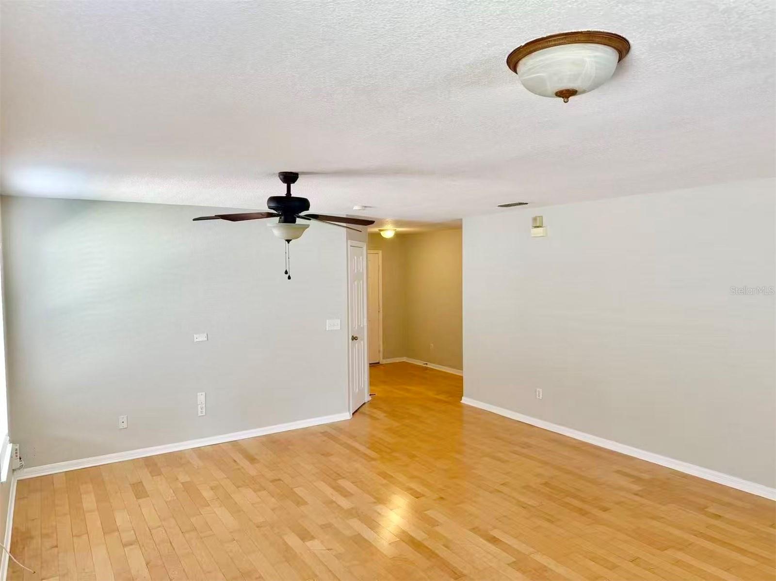 Image 7 of 19 For 736 Bristol Forest Way