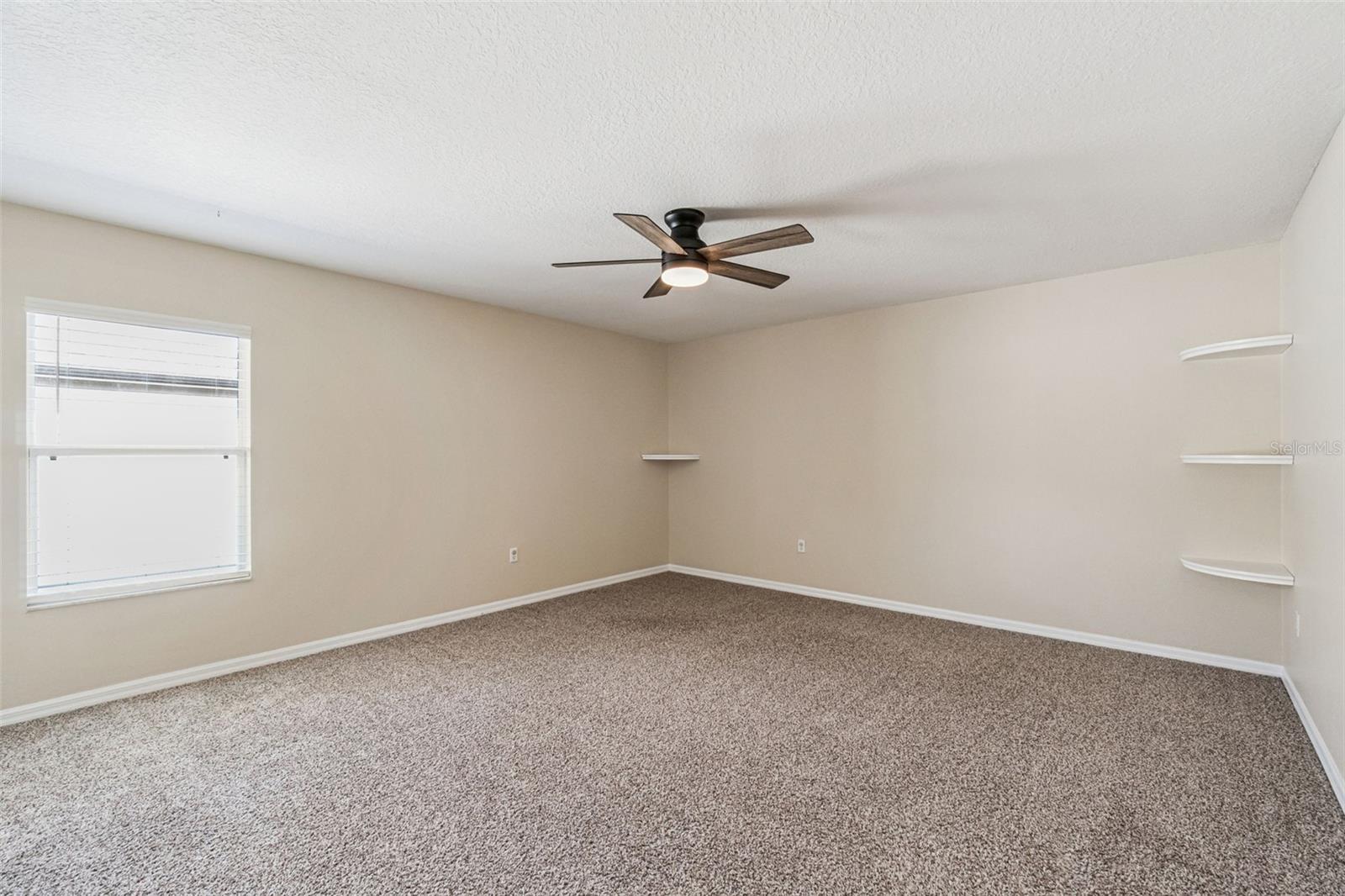 Image 19 of 32 For 10263 Malpas Point