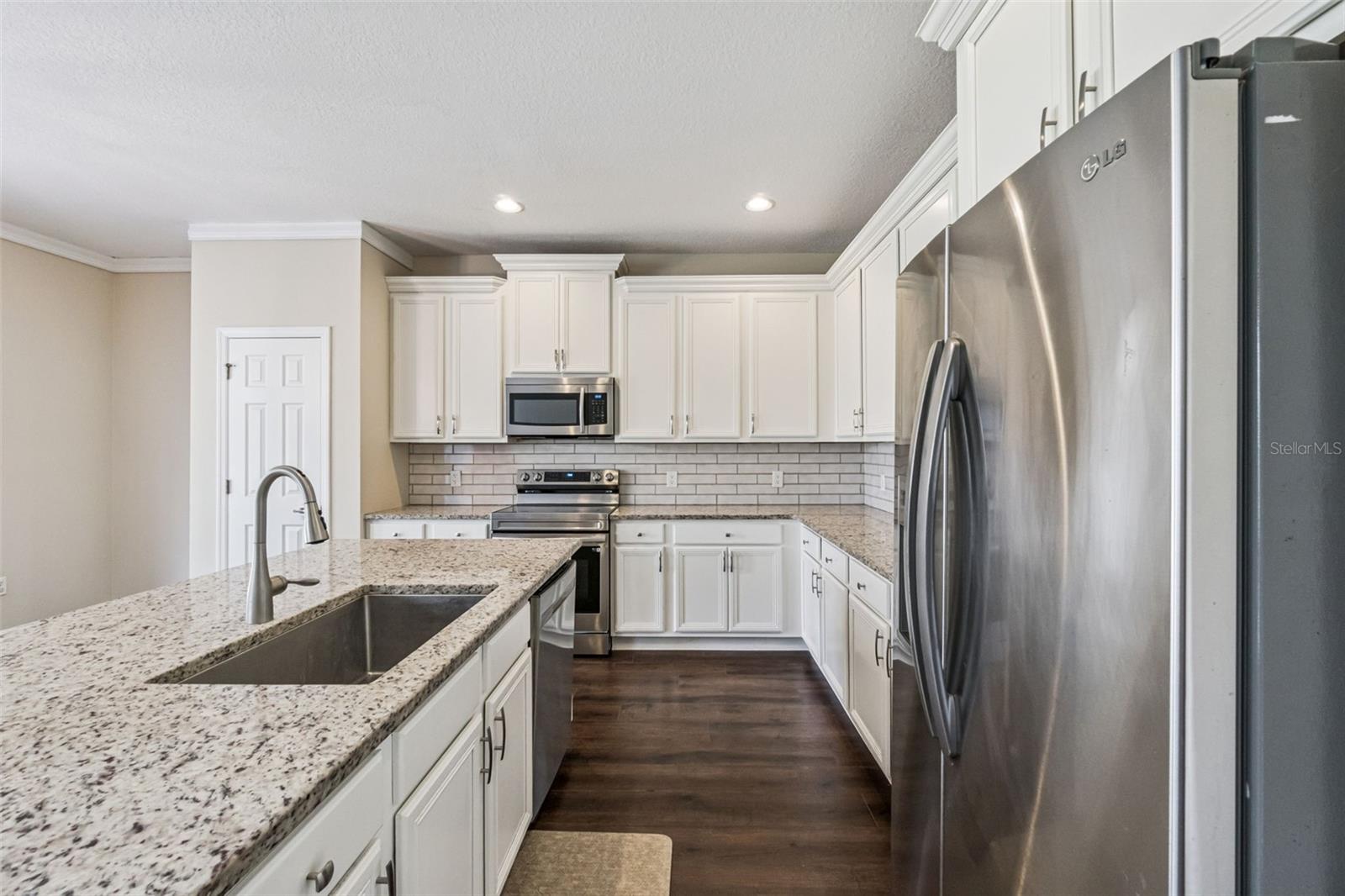 Image 7 of 32 For 10263 Malpas Point